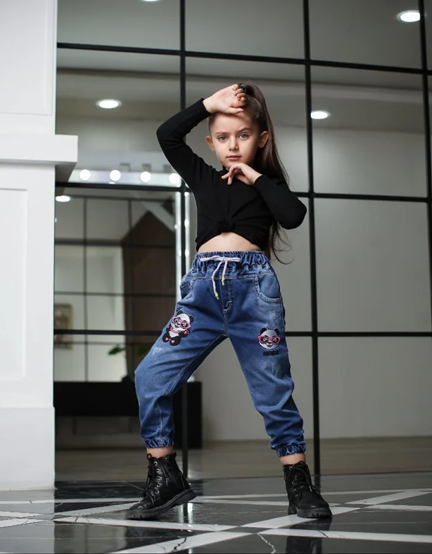 شلوار جین اسلش گلدوزی مدل پاندا