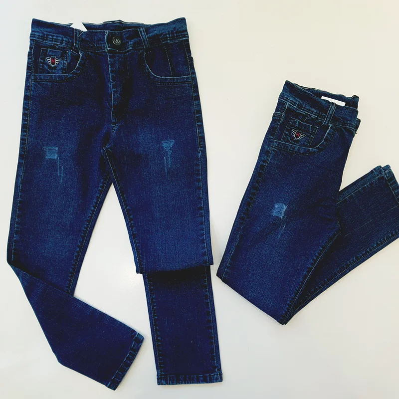 شلوار جین کمر ساده با پارچه ی اسلپ کشی ترک