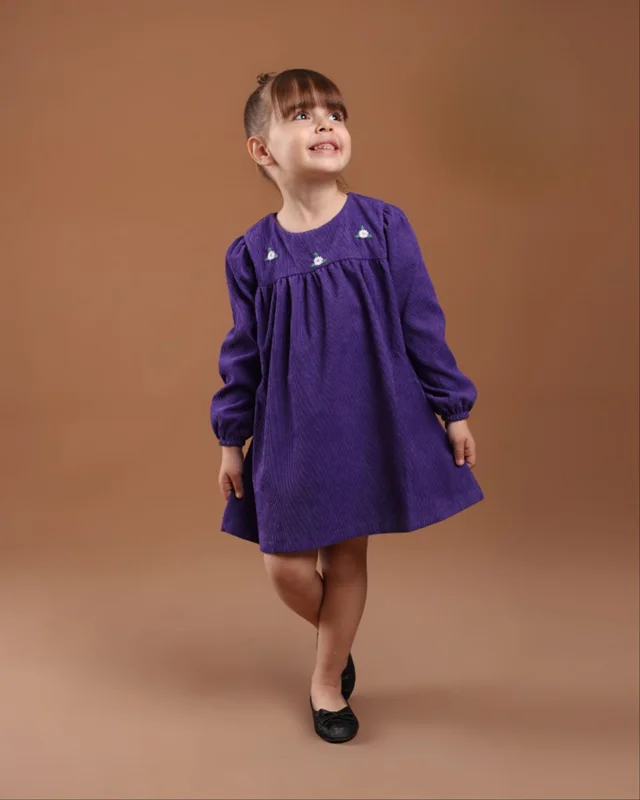 پیراهن مخمل کبریتی مدل بابونه بنفش